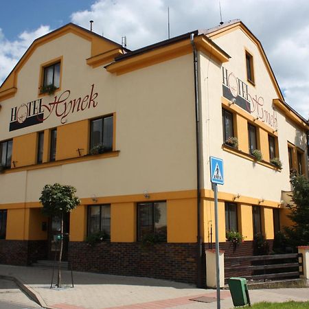 Hotel Hynek Наход Екстер'єр фото