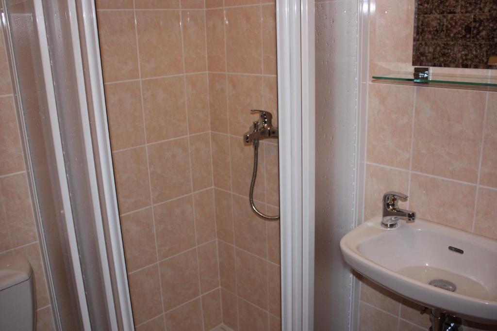 Hotel Hynek Наход Екстер'єр фото