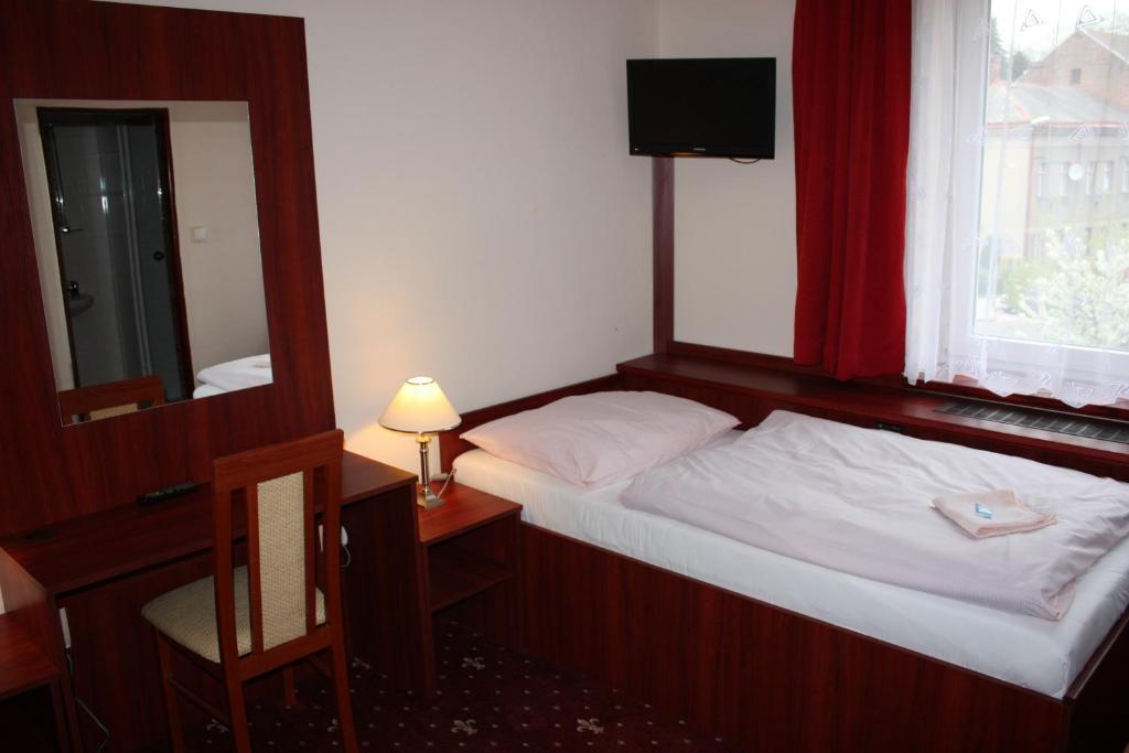 Hotel Hynek Наход Номер фото