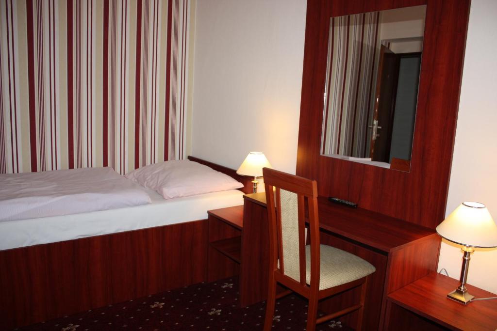 Hotel Hynek Наход Номер фото