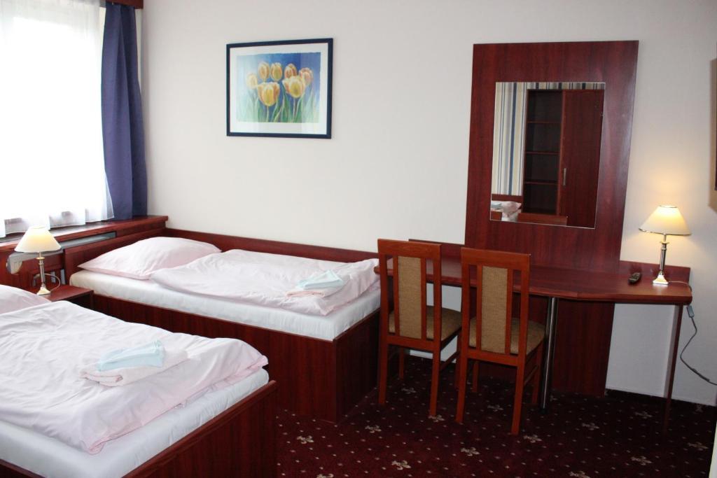 Hotel Hynek Наход Номер фото